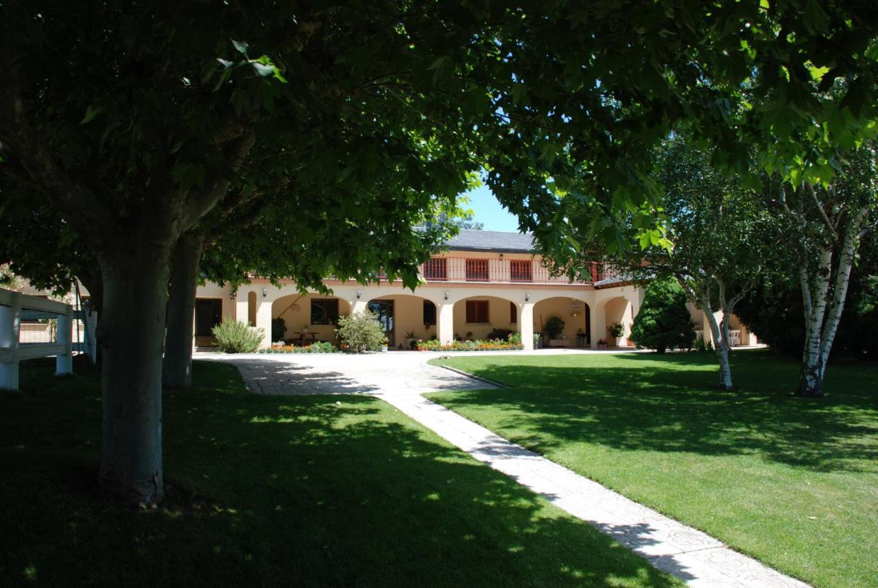 B&B Yeguada La Parrilla El Escorial Bagian luar foto